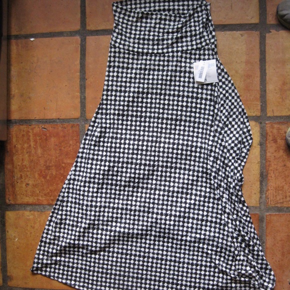 LuLaRoe Dresses & Skirts - NWT LulaRoe Maxi skirt S